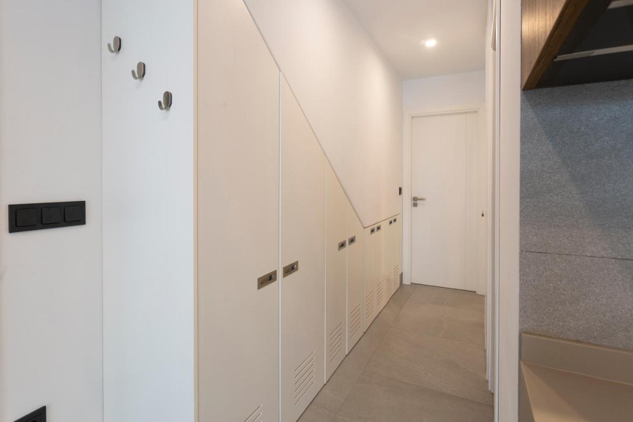 Apartamentos Bajeles Sevilla Urban Exterior foto