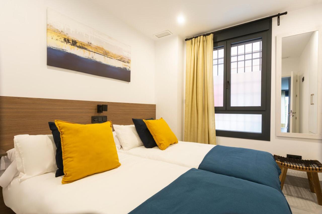 Apartamentos Bajeles Sevilla Urban Exterior foto