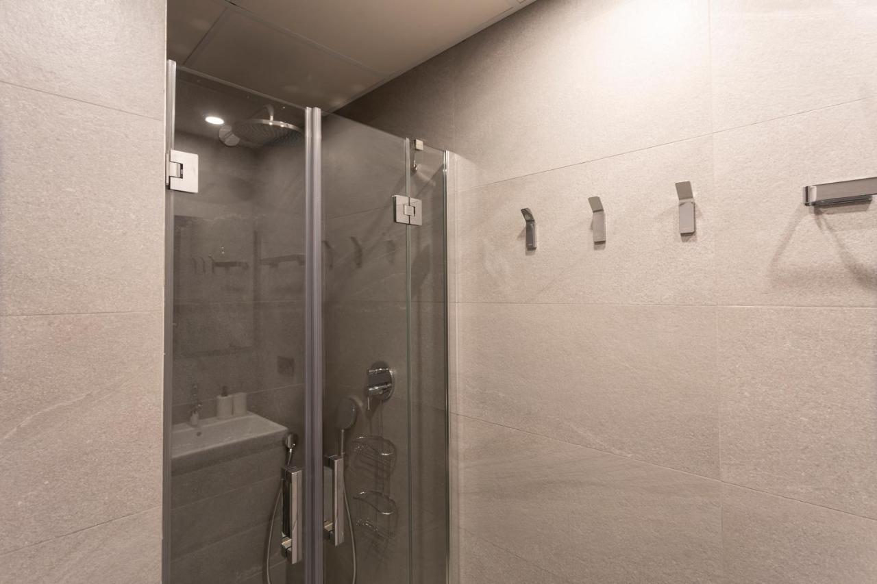 Apartamentos Bajeles Sevilla Urban Exterior foto