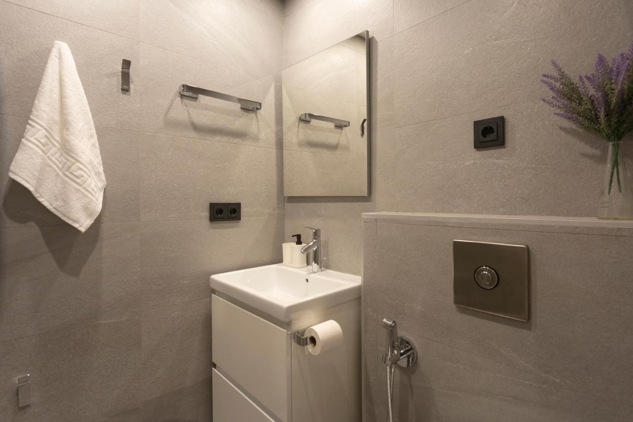 Apartamentos Bajeles Sevilla Urban Exterior foto
